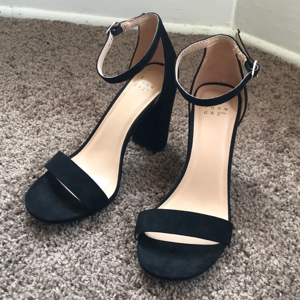Black heeled sandals